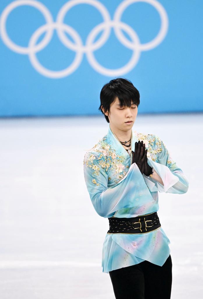 Hanyu Yuzuru becomes the first skater in history to execute quadruple Axel on international stage