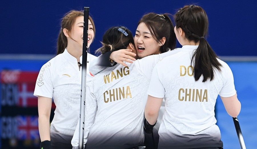 Roundup: China shocks S. Korea in women's team curling, while Schulting lifts Netherlands to short-track relay win