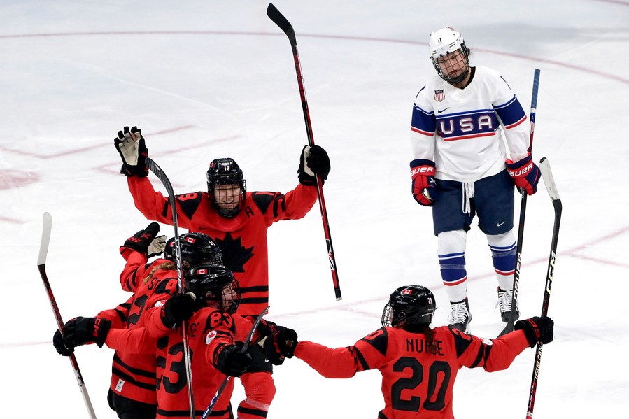 Roundup: Canada avenges PyeongChang defeat to U.S. in women's ice hockey final, Norway takes 14th gold