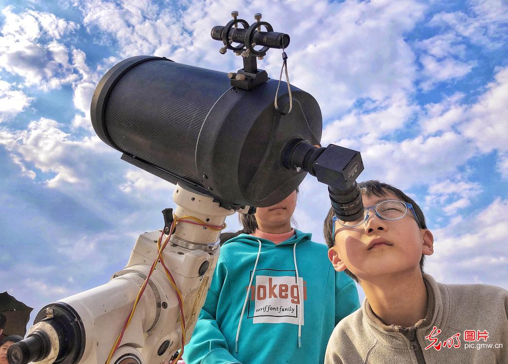 Astronomy activities offered for kids in E China's Anhui