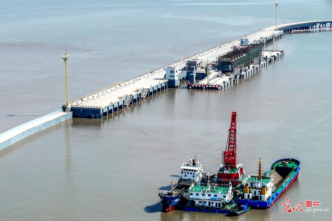 Zhejiang: Prototype of largest continental island traffic terminal unveiled