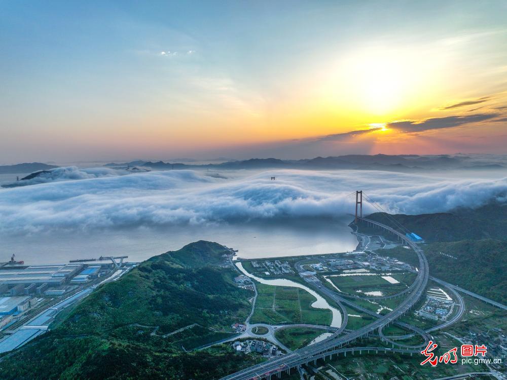 Spring fog shrounds Zhoushan Islands