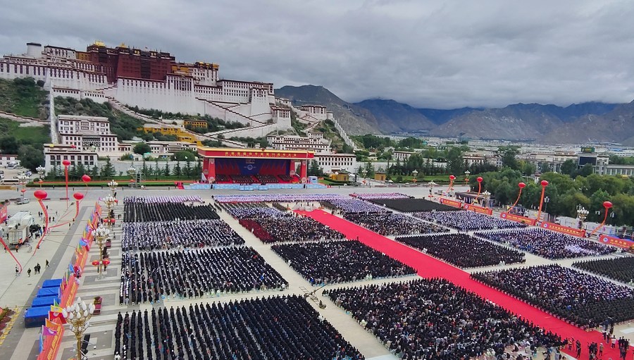 Xi Focus: United like pomegranate seeds -- Tibet tells stories of ethnic unity
