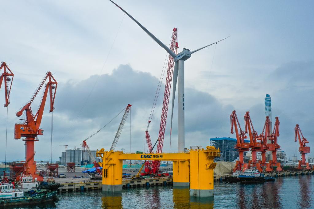 China's first deep-sea floating wind turbine 