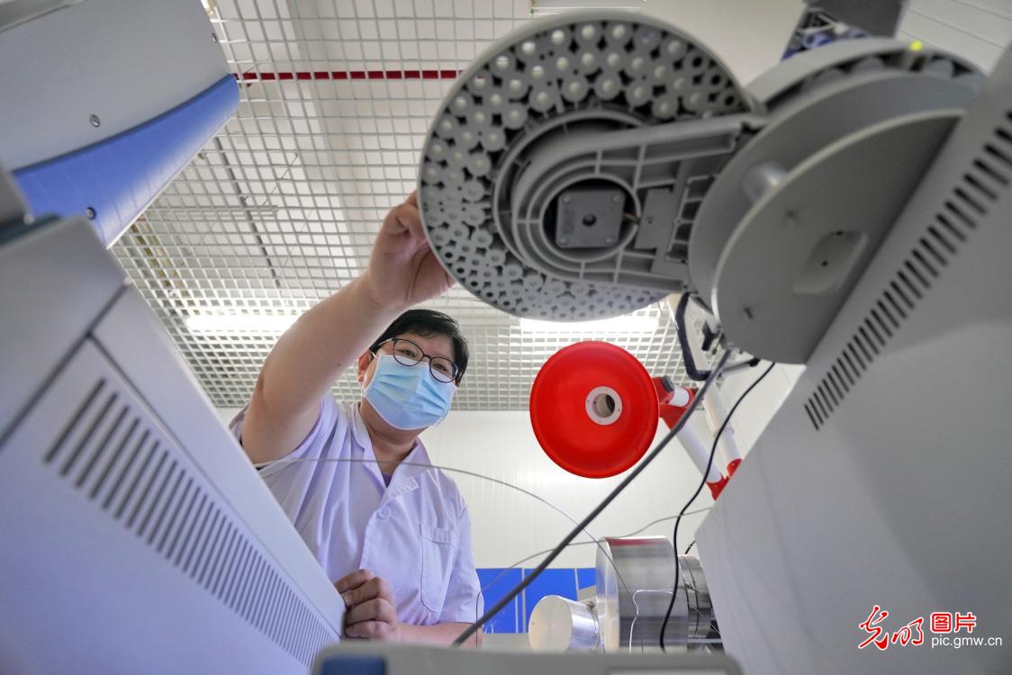 Scientists stays on duty on National Science and Technology Workers Day