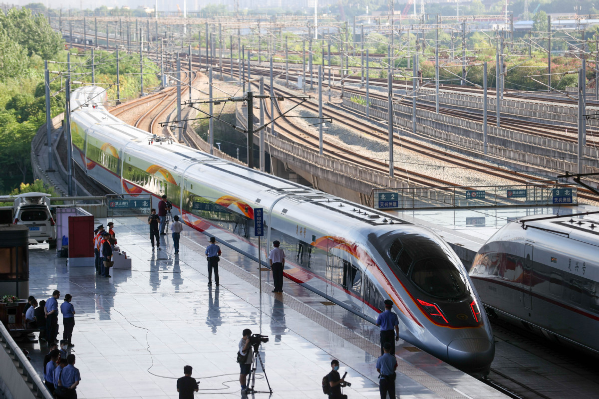 Speed ramped up on Beijing-Wuhan line