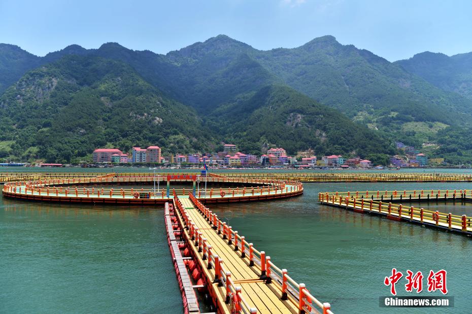 Amazing scenery of “Colorful Fishing Village” in SE China’s Fujian Province