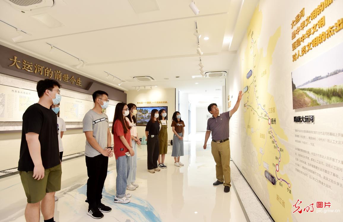 Macao students take part in Grand Canal themed cultural tour