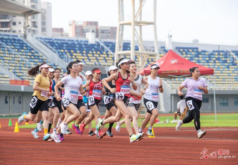 Track and field Fitness Competition kicks off in SW China