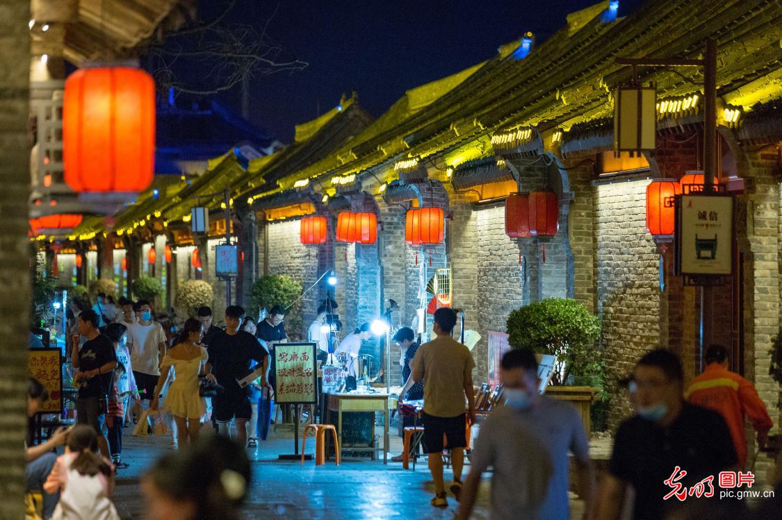 Night economy regains vitality in many places across China as pandemic under control