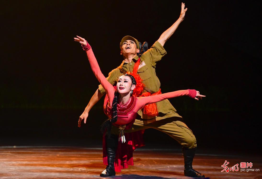 Dance performance under amendment staged in N China's Inner Mongolia