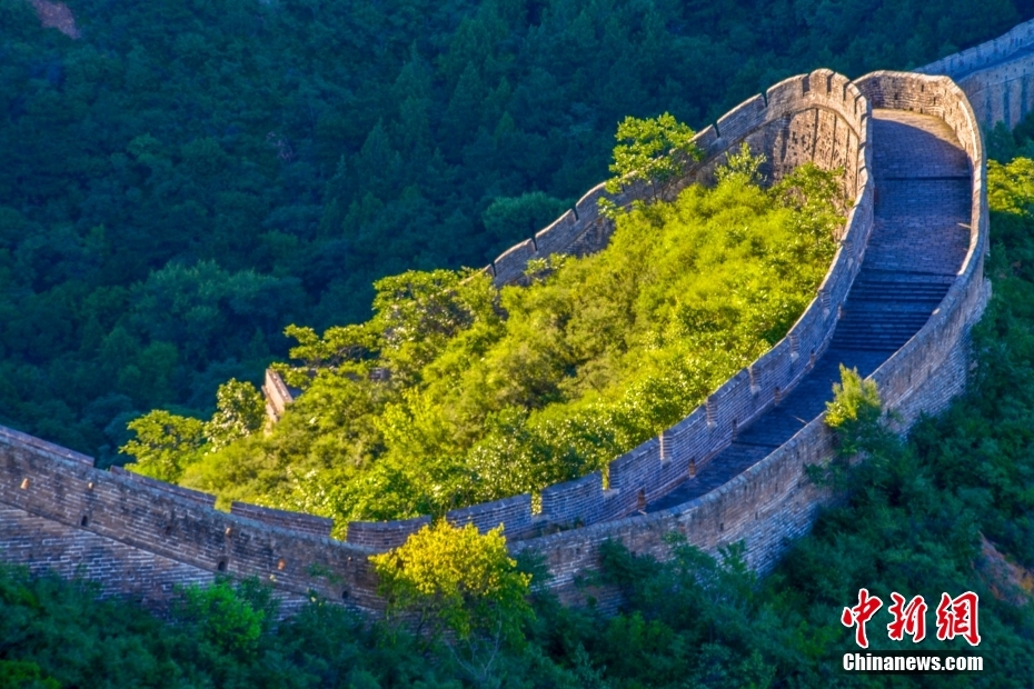 Scenery of ancient Great Wall in the dawn in N China’s Hebei Province