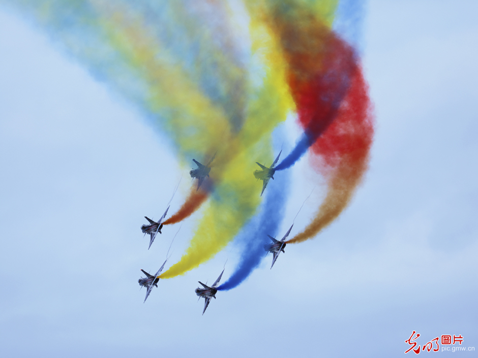 PLA Air Force Changchun Air Show: a visual feast for audience