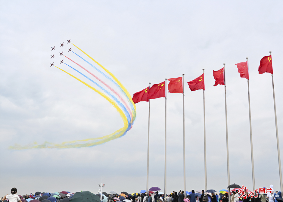 PLA Air Force Changchun Air Show: a visual feast for audience