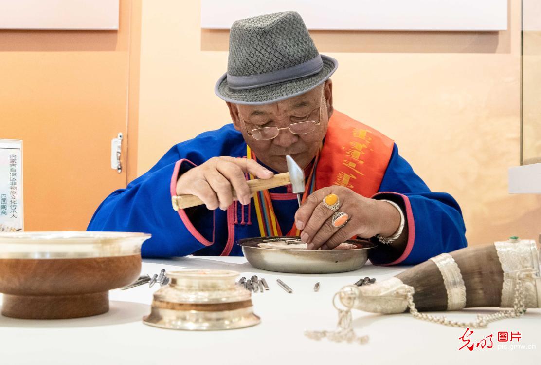 Yellow River Intangible Cultural Heritage Exhibition opens in N China's Inner Mongolia