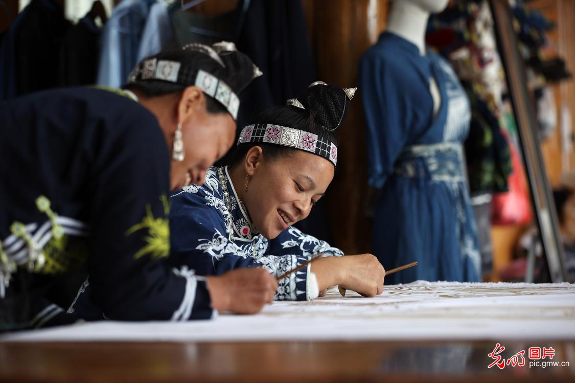 Intangible cultural heritage workshops create jobs for women in SW China's Guizhou