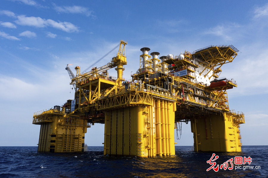 Petrochemical industry developed rapidly in China Petrochemical industry developed rapidly in China