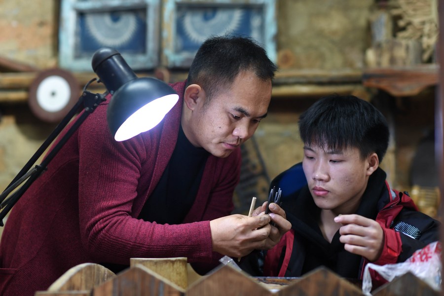 In pics: Cultural heritage workshops provide job opportunities in SW China's Guizhou