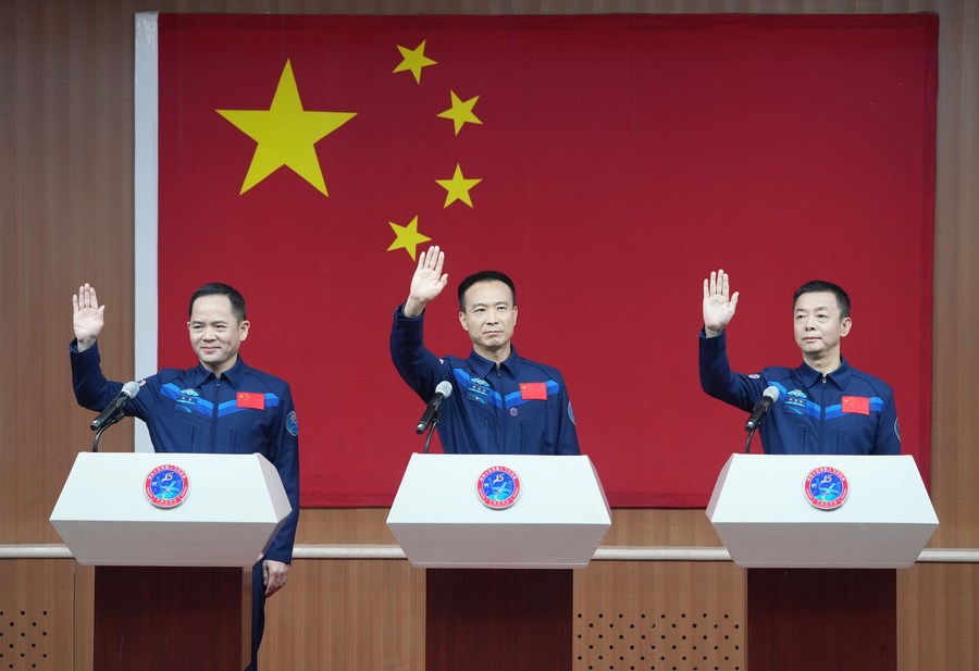Update: China unveils Shenzhou-15 crew for space station mission