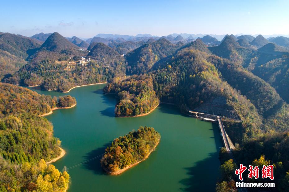 Aerial view of Cuckoo Lake in SW China’s Guizhou Province
