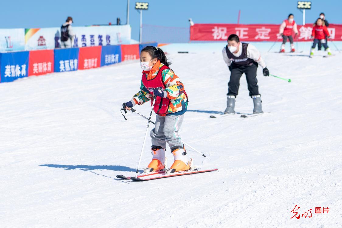 Activities held on Winter Solstice in N China's Hebei