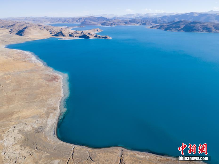 Stunning scenery of Yamdrok Lake in SW China’s Tibet