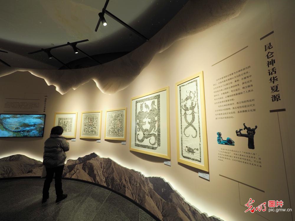 Exhibition showcasing Hetian relics opens in Beijing