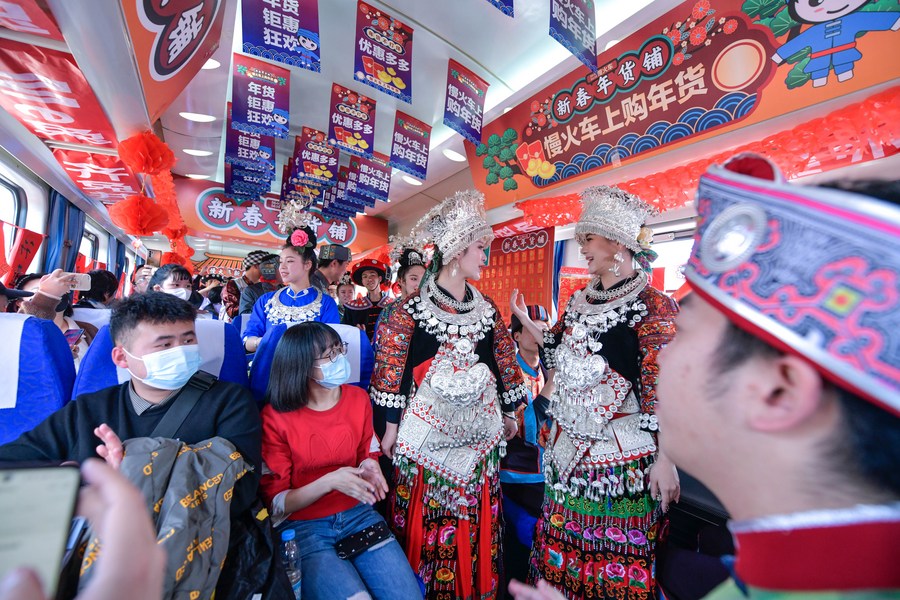 InPics: New Year fair adds happiness on Guizhou's 