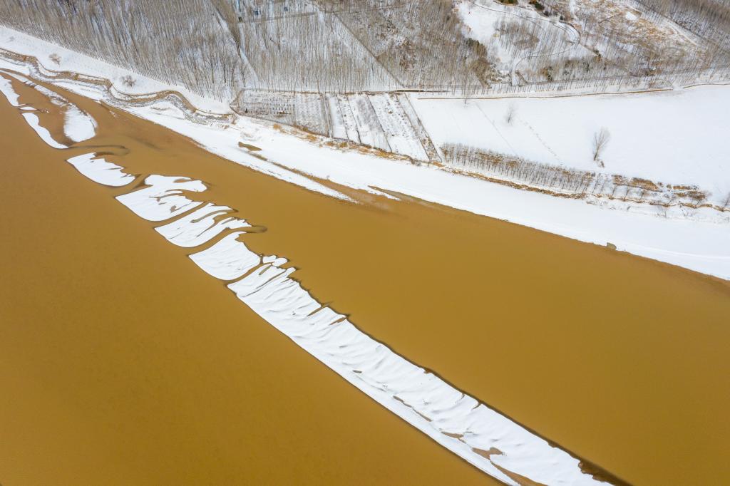 In pics: snow scenery across China
