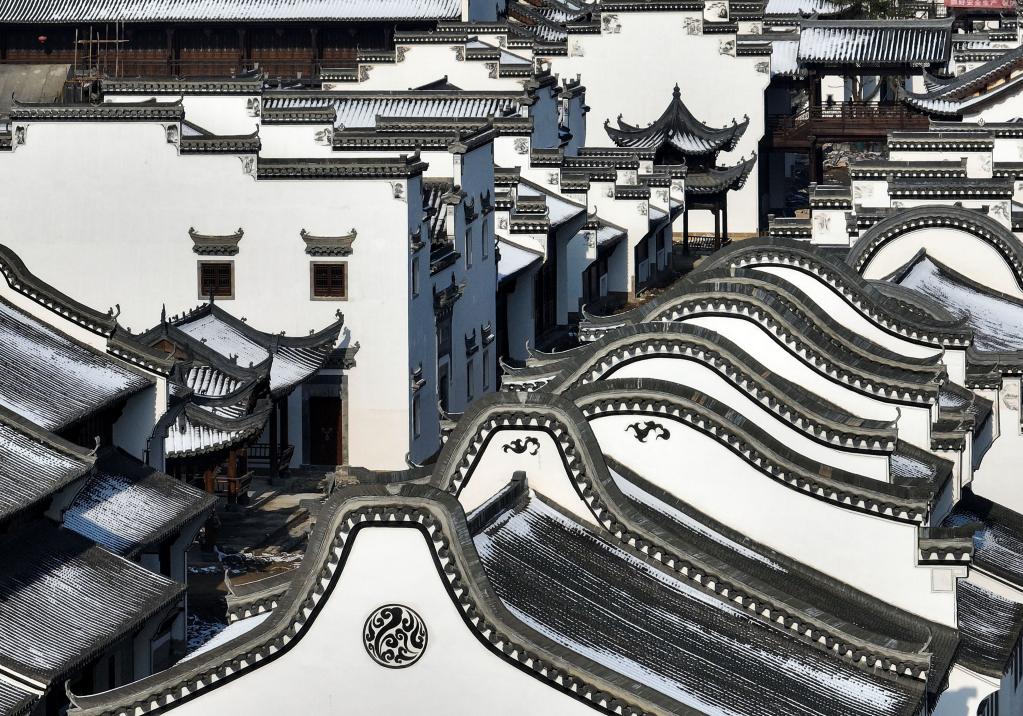 In pics: snow scenery across China