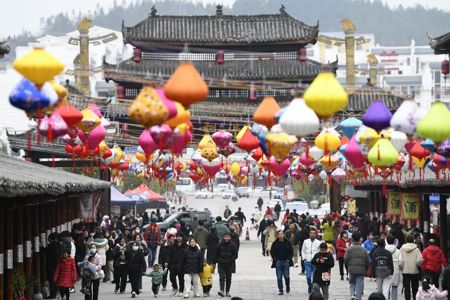 China's cultural, tourist market rebounds during Spring Festival holiday