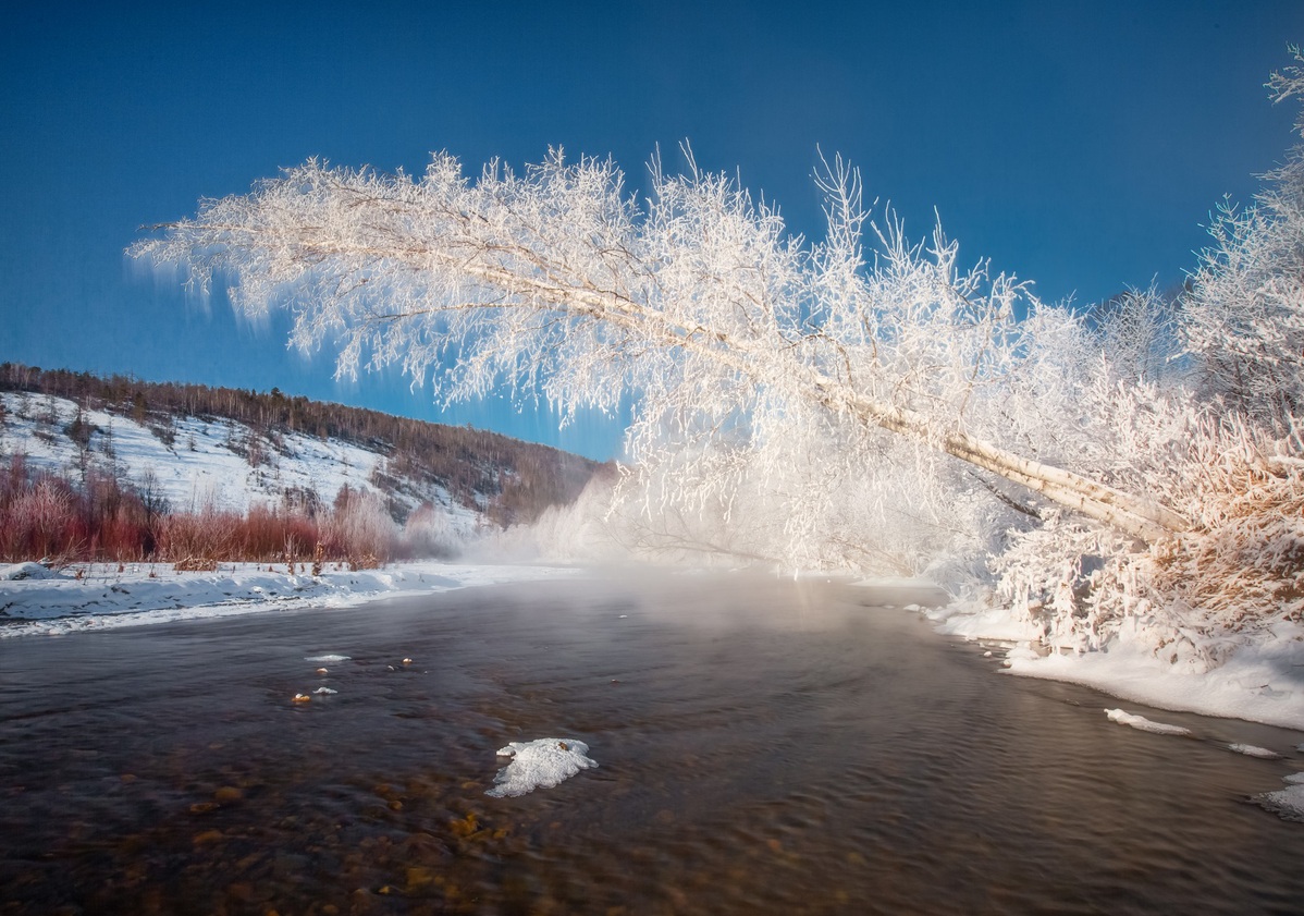 Heilongjiang's extreme cold brings beautiful ice