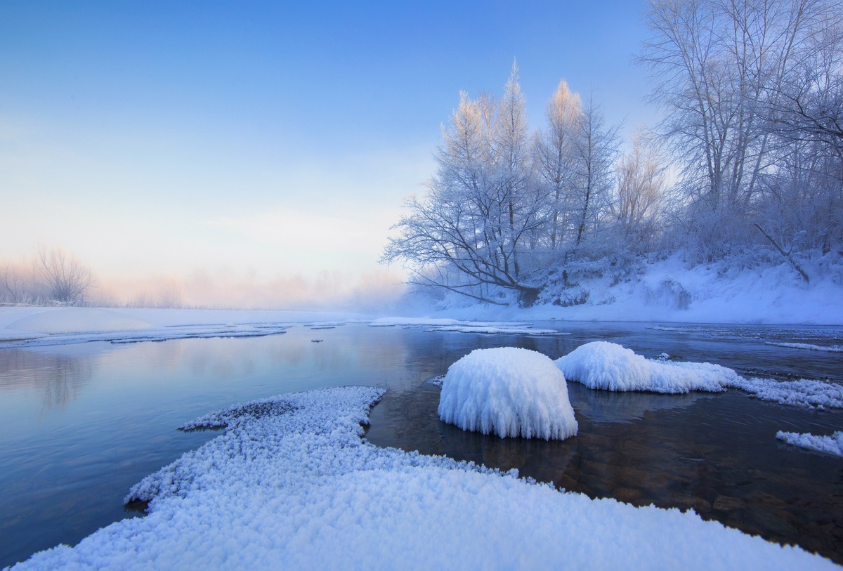 Heilongjiang's extreme cold brings beautiful ice