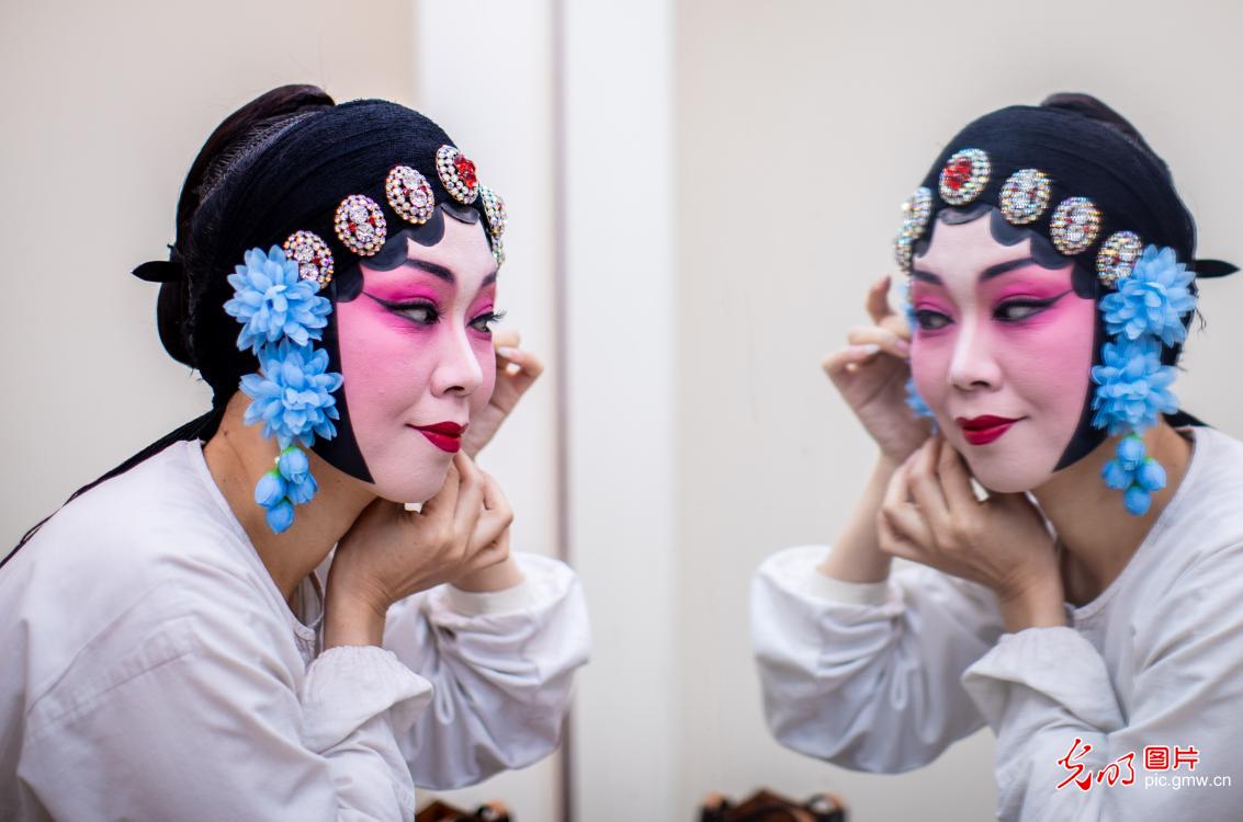 Public welfare show of Jin Opera enrich life in N China's Inner Mongolia