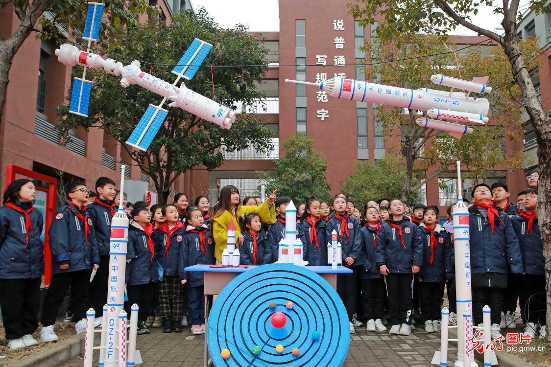 Science and Technology Cultural festival enriches campus life in E China's Anhui
