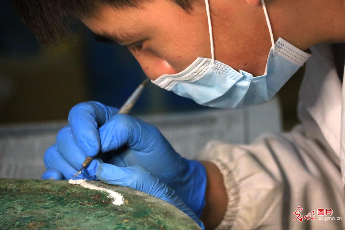 Cultural relics restoration in SW China's Gansu