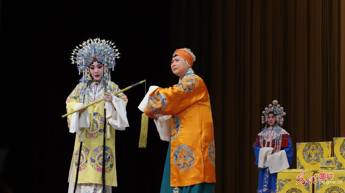 First Chinese Opera Invitational Exhibition kicks off in Tianjin