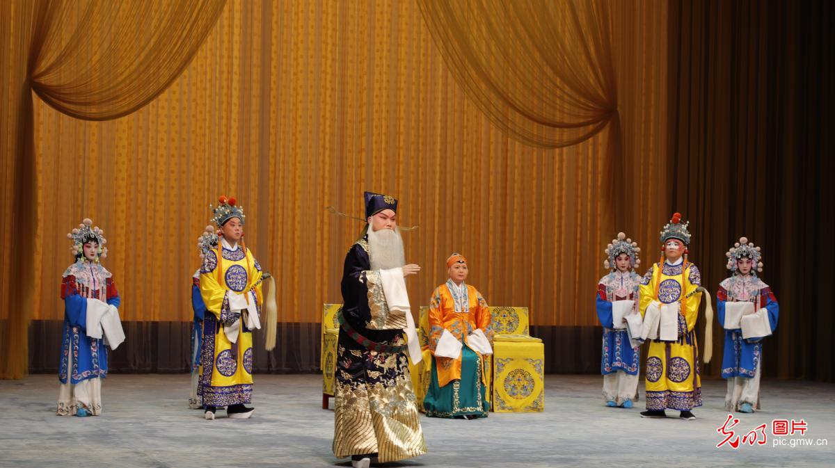 First Chinese Opera Invitational Exhibition kicks off in Tianjin