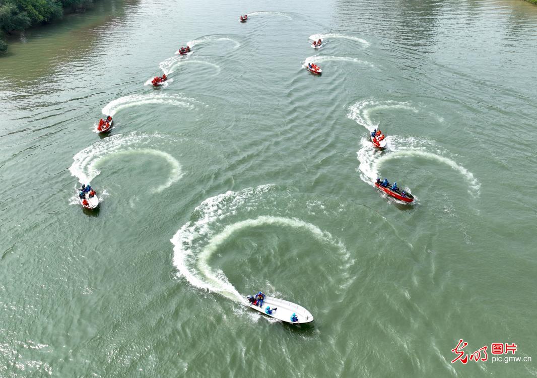 Flood control emergency drill carried out in C China's Hunan