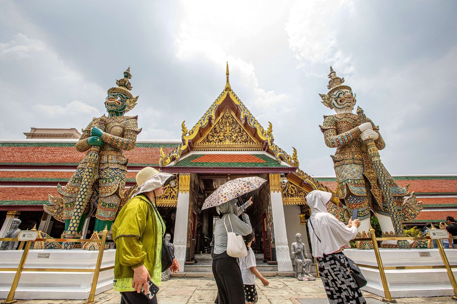Resurging outbound Chinese tourists a boon to global tourism