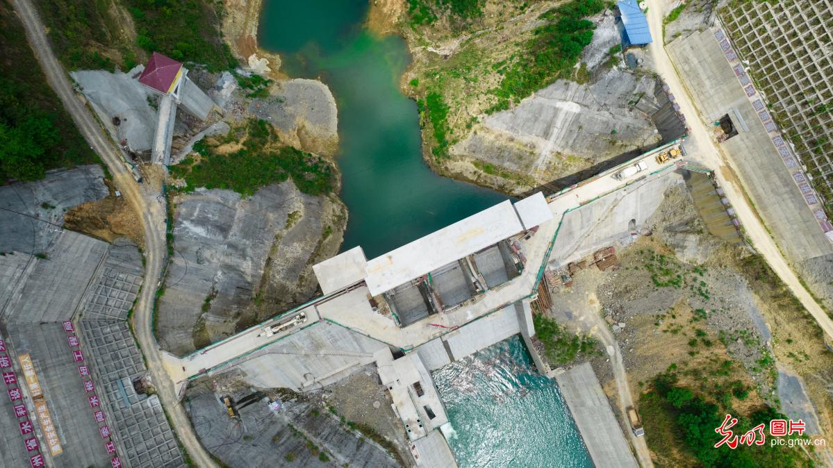 Counstruction of Xikou Reservoir in SW China's Huizhou