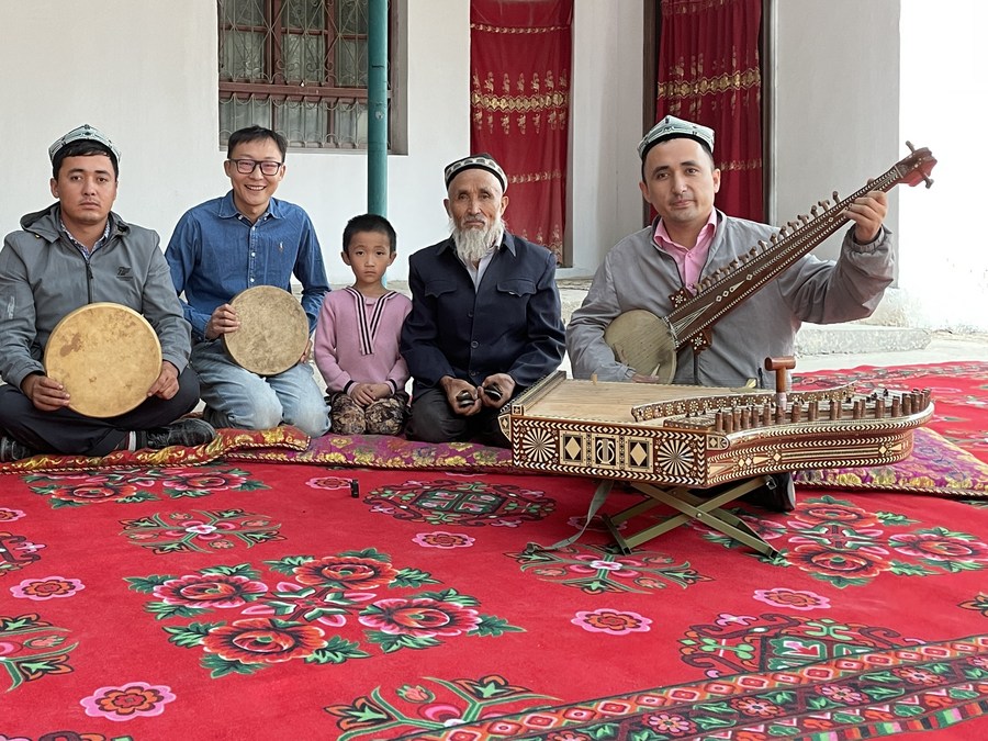 Preserving Xinjiang's cultural heritage, the young take relay