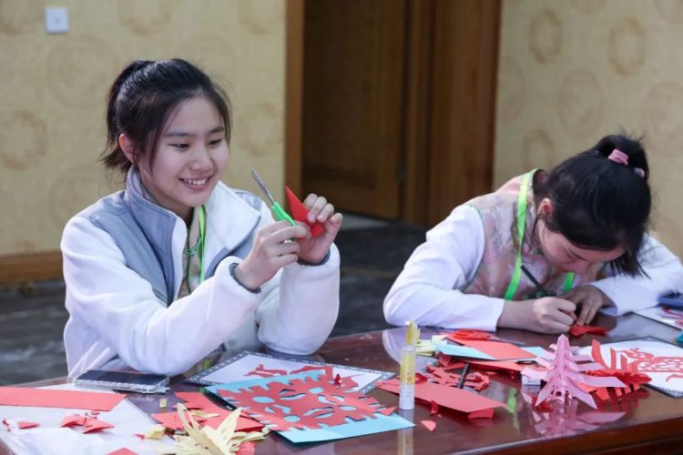 Junior Cultural Ambassadors visit Prince Kung’s Palace Museum