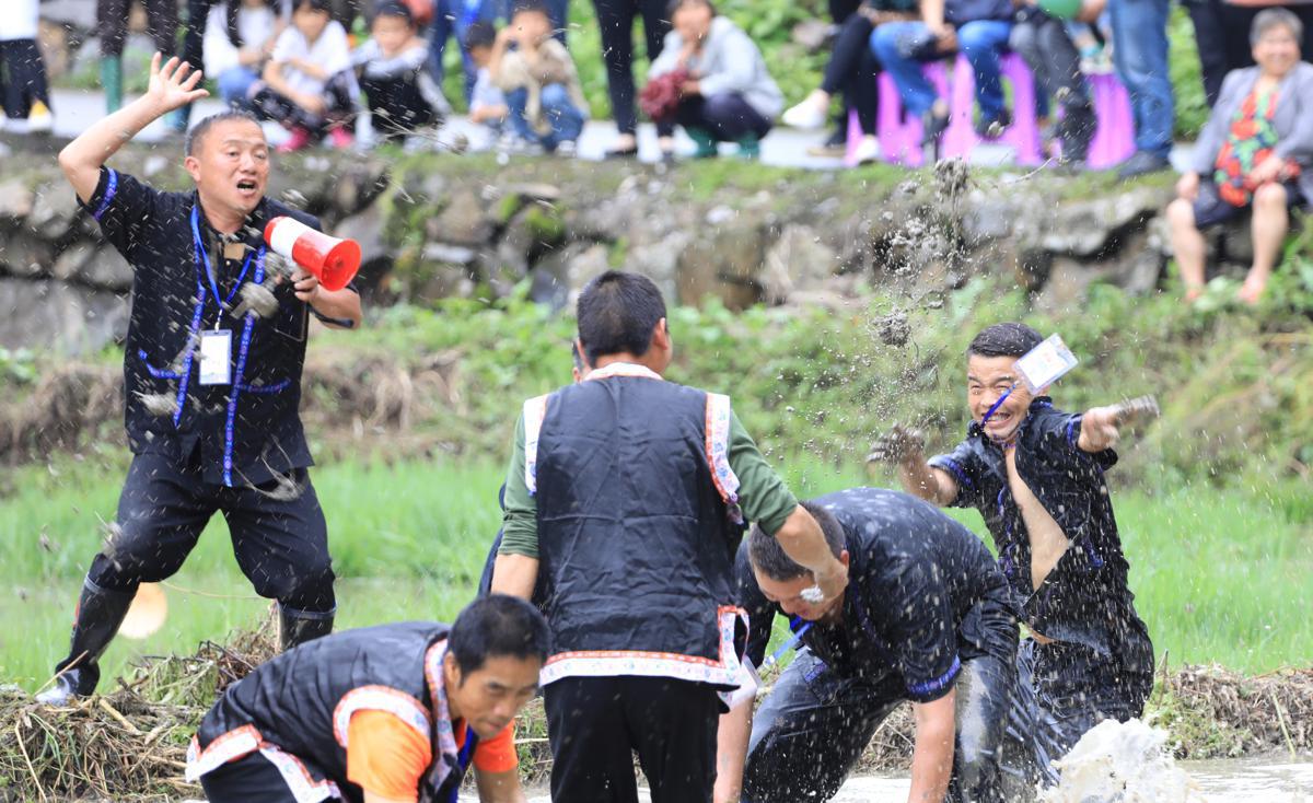 Folk festival unfolds in rural Hunan