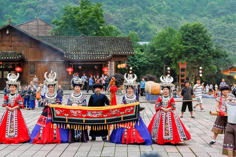 Ethnic intangible heritage on display in Hunan
