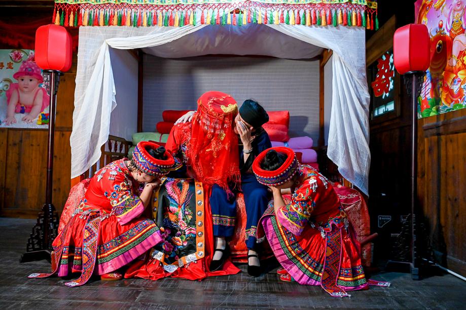 Ethnic intangible heritage on display in Hunan