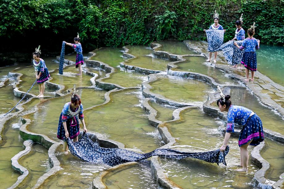 Ethnic intangible heritage on display in Hunan