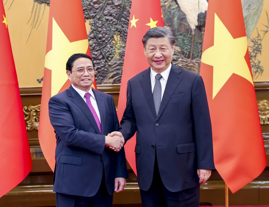Xi meets with Vietnamese PM