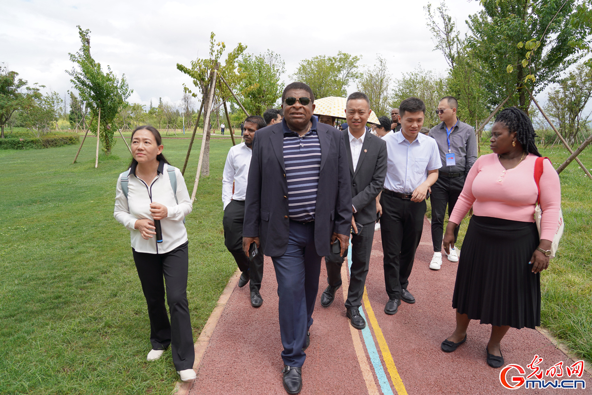 Biodiversity and culture exploration: IPU General Secretary and delegations in Kunming, SW China’s Yunnan