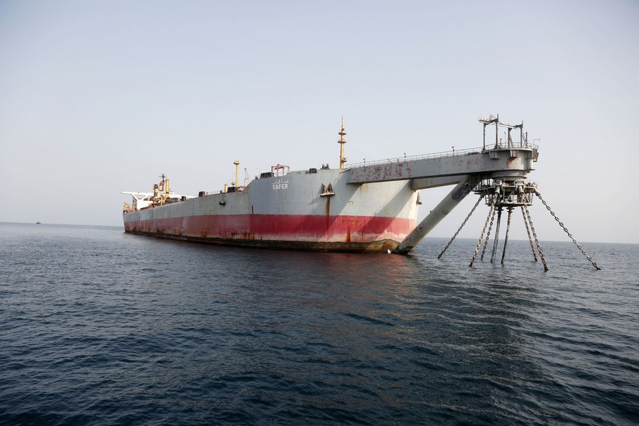 UN transfers oil from decaying tanker to avert environmental disaster off Yemeni coast